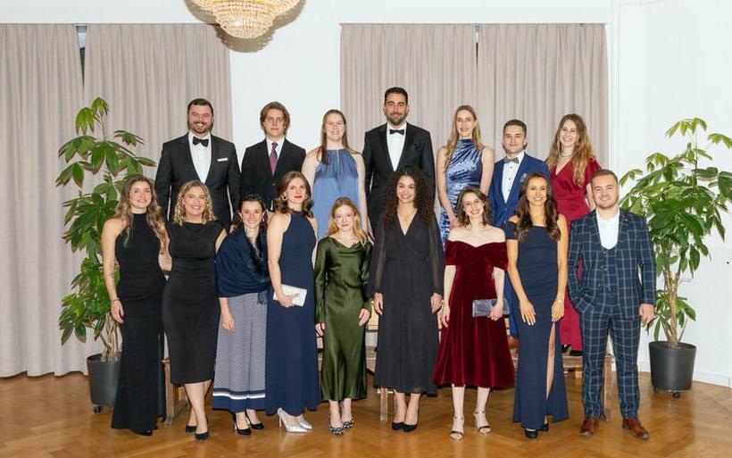 Abschlussklasse deutscher Lehrgang HF EHL Passugg