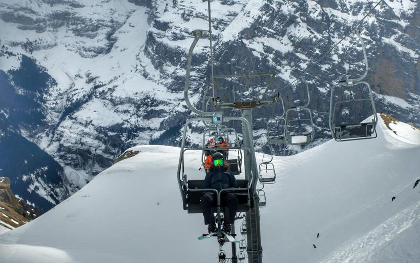 Seilbahn mit Gästen