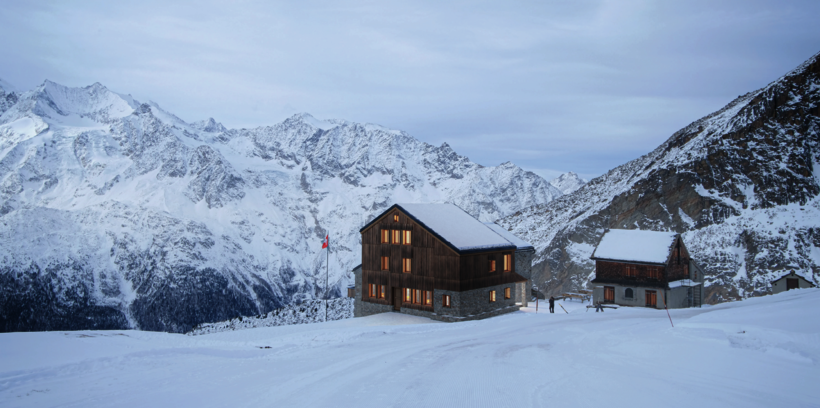 Die Weissmieshütte SAC im Winter