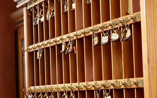 Schlüssel an einer Rezeption