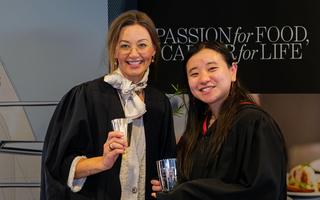 Karolina Stefanski und Mutunulu Keyho