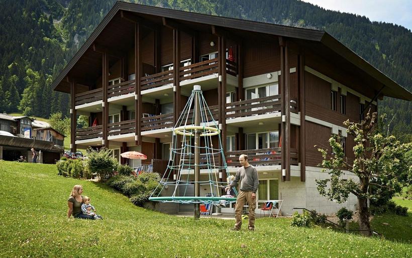 Reka-Feriendorf in Lenk