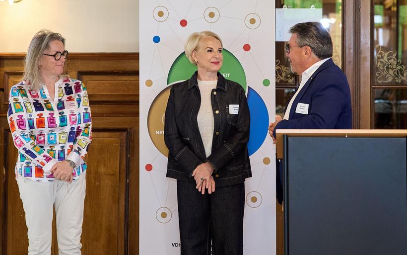 Die langjährigen Stiftungsrätinnen Monique Moretti und Luzia Bänziger wurden verabschiedet.