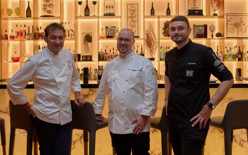 Les trois chefs Franck Derouet, Stéphane Décotterd et Guy Ravet, réunis à la Maison Décotterd, à Glion.