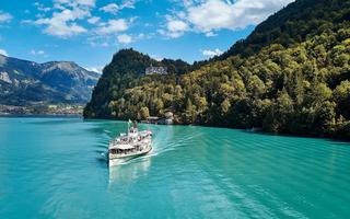 Schiff auf See vor Bergen