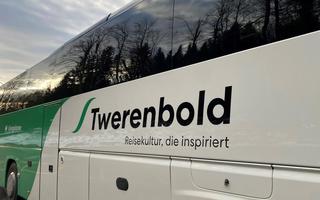 Ein Luxusbus von Twerenbold Reisen im neuen Look. 