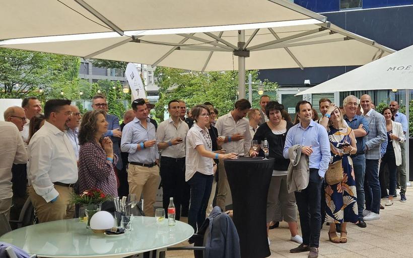 Die Gäste am Sommerfest