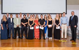 Gruppenbild Diplomfeier