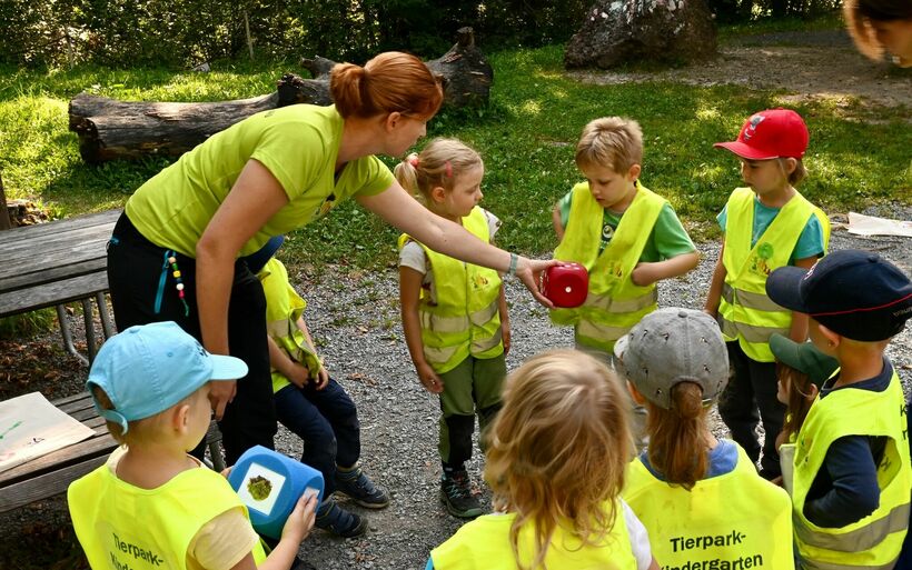 Draussen spielen, drinnen aufwärmen und in der Matschküche improvisieren – der neue Tierpark-Kindergarten bietet viele Möglichkeiten