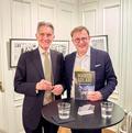 Marco Solari, ehemalige Präsident des Tessiner Tourismusverbandes, mit Claudio Righetti Gastgeber und Managing Owner Righetti & Partner GmbH (v.l.