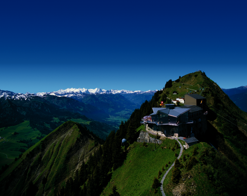 Blick vom Stanserhorn auf die Nidwaldner Alpen. 