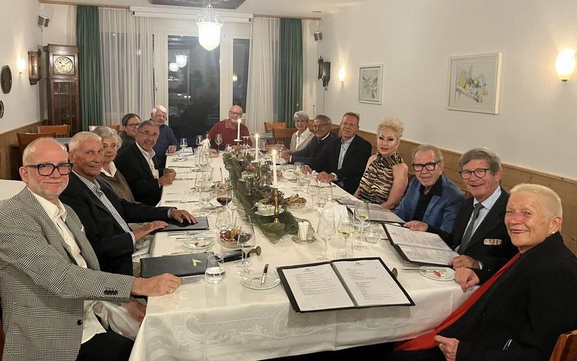 Abendessen Ehrenmitglieder der HS