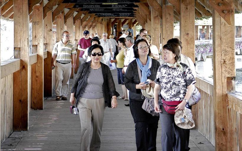 Chinesische Touristen in Luzern