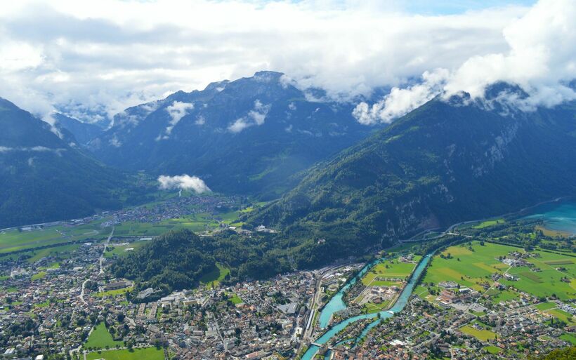 Vogelperspektive auf Interlaken