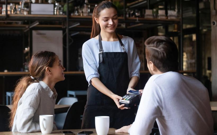 Bezahlung im Restaurant