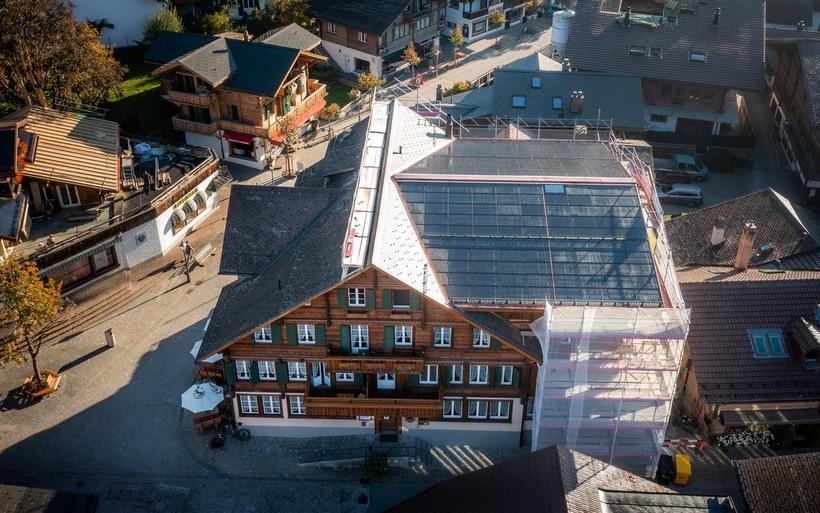 Vogelperspaktive auf das Posthotel Rössli Gstaad