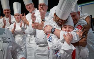 La joie immense d'Euloge Malonga et de toute son équipe au moment des résultats.