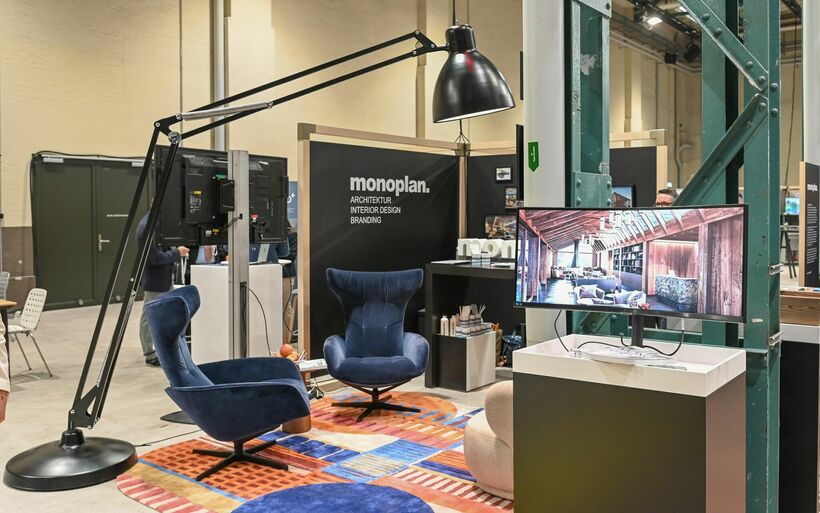 Hospitality Summit Stand Monoplan