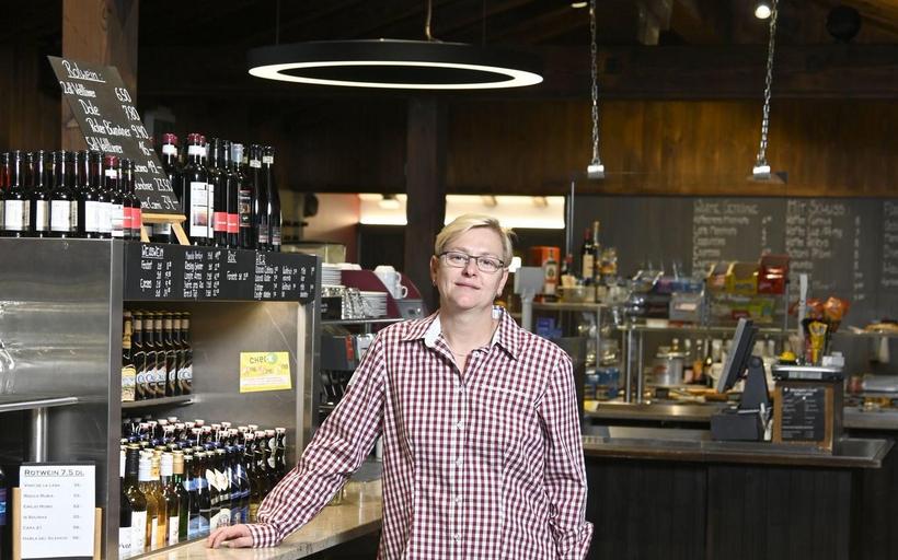 Das 700 Quadratmeter grosse Bergrestaurant Tegia Curnius in Laax setzt auf LED. Der Stromverbrauch für die Beleuchtung sank von 21,2 auf 8,4 Megawattstunden pro Jahr.