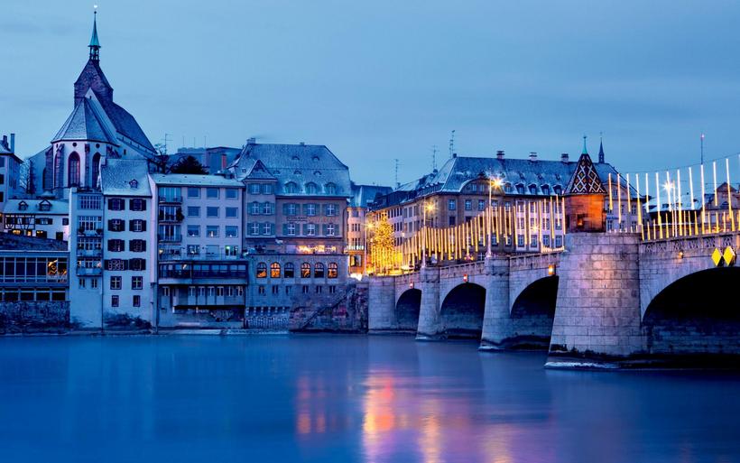 Symbolbild Basel Rhein