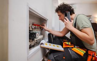 Symbolbild Haustechniker